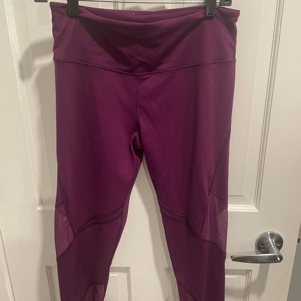 Victoria Sport Knockout Tight Leggings